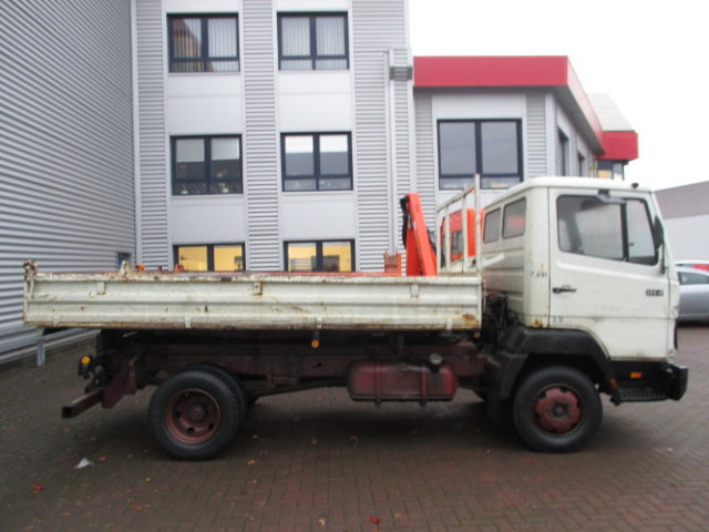 DAIMLER-BENZ -