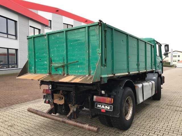 MAN T32