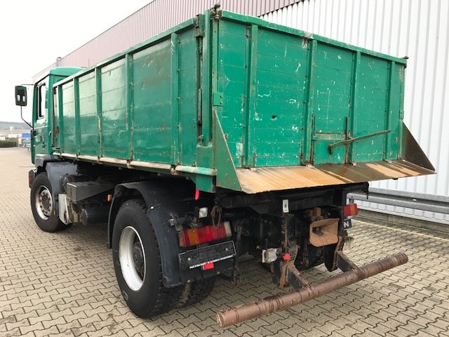 MAN T32