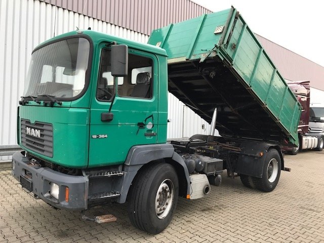 MAN T32