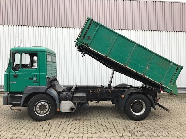 MAN T32