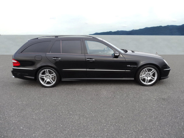 Mercedes-BenzE 55