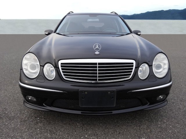 MERCEDES-BENZ E 55