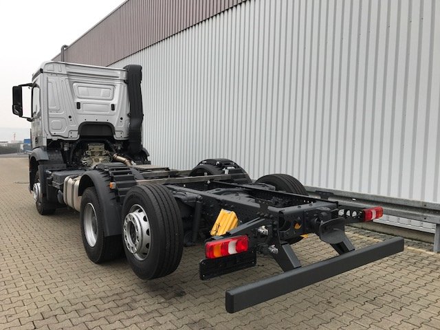 DAIMLER-BENZ Arocs