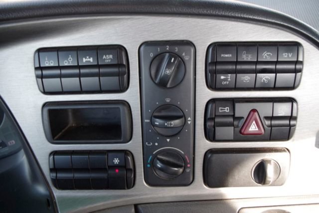 DAIMLER-BENZ Actros
