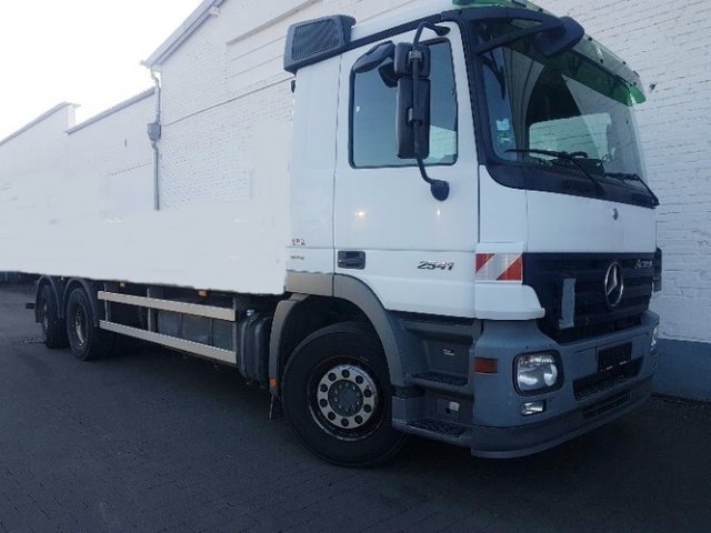 DAIMLER-BENZ Actros
