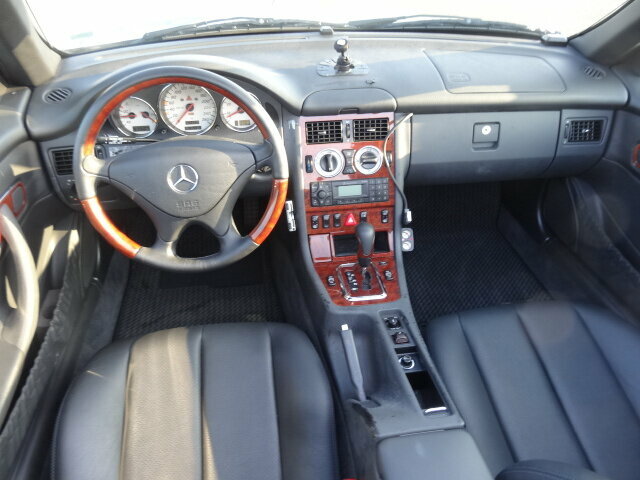 MERCEDES-BENZ SLK 320