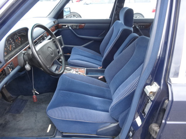 MERCEDES-BENZ 560