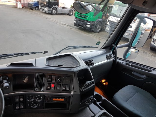 VOLVO FM
