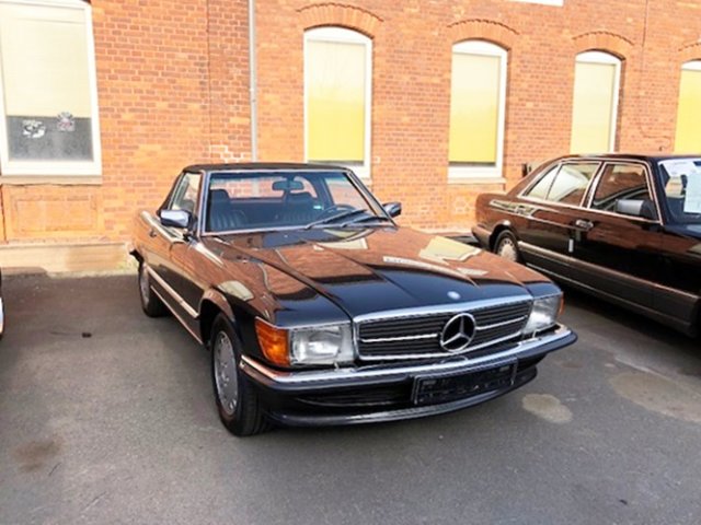 MERCEDES-BENZ 560