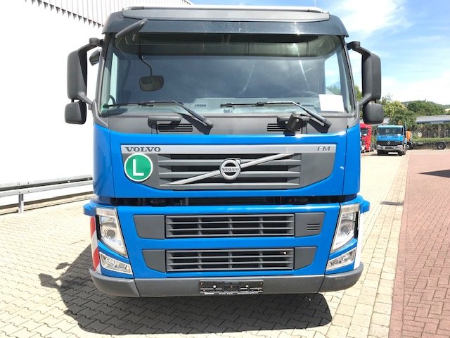 VOLVO (S) FM