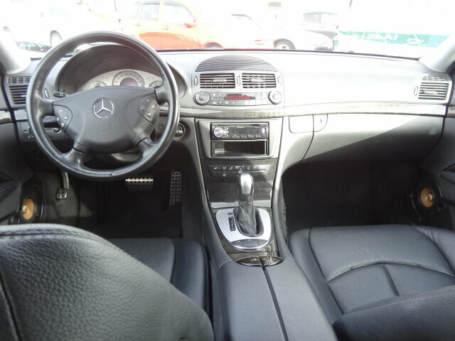 MERCEDES-BENZ E 500