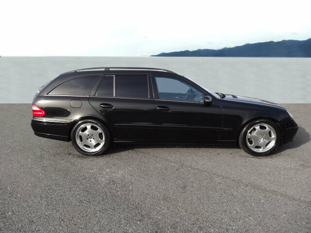 MERCEDES-BENZ E 500