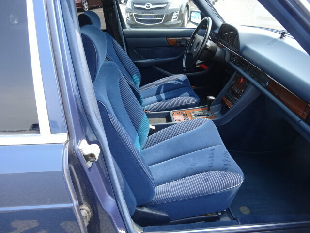 MERCEDES-BENZ 300 SE