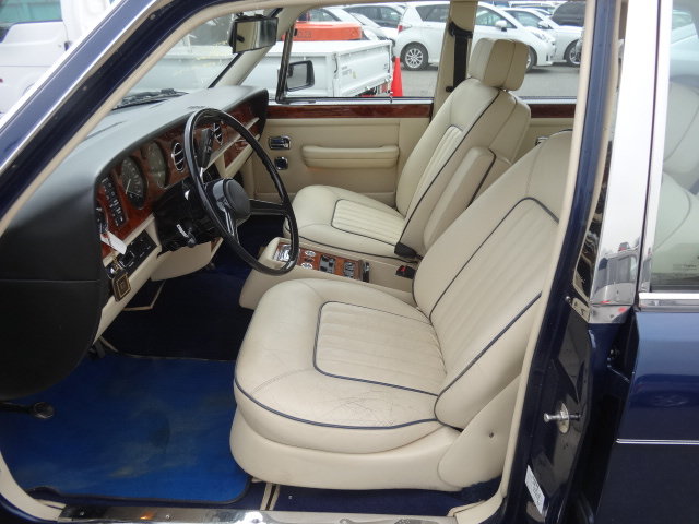 ROLLS-ROYCE (GB) Silver Spur