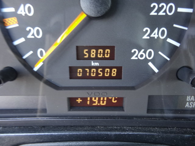 MERCEDES-BENZ S 500