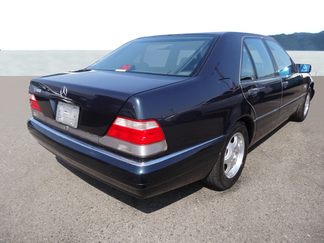 MERCEDES-BENZ S 500