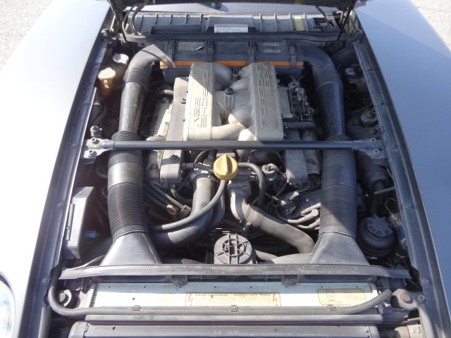 PORSCHE 928