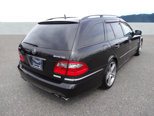 MERCEDES-BENZ E 63 AMG