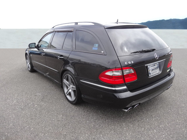 MERCEDES-BENZ E 63 AMG