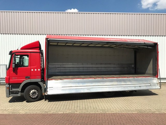 DAIMLER-BENZ Actros