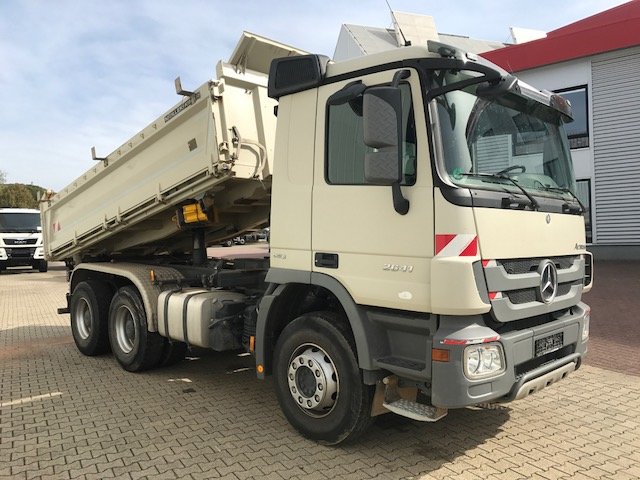 DAIMLER-BENZ Actros