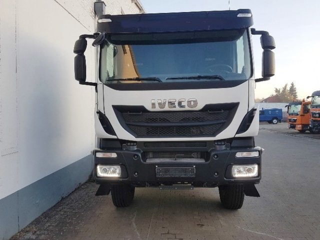 IVECO-MAGIRUS Trakker