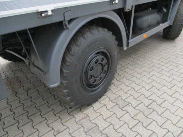 DAIMLER-BENZ -