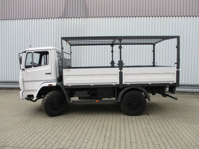 DAIMLER-BENZ -