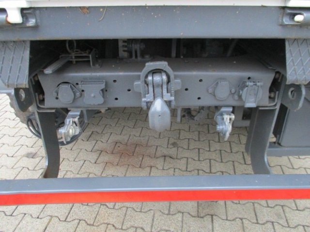 DAIMLER-BENZ -