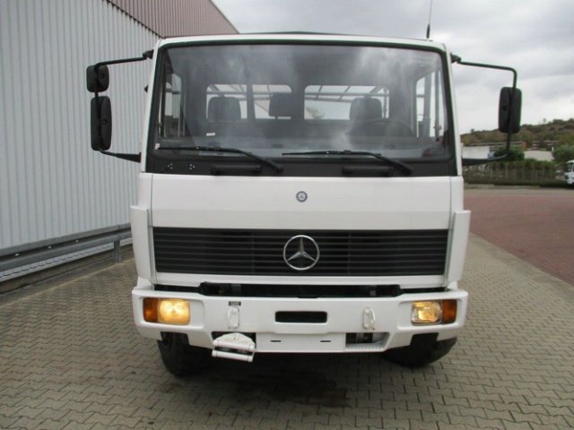DAIMLER-BENZ -