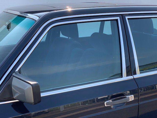 MERCEDES-BENZ 560
