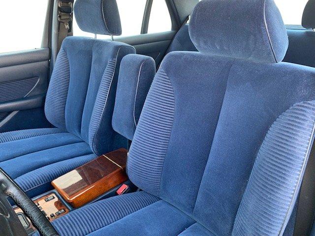 MERCEDES-BENZ 560