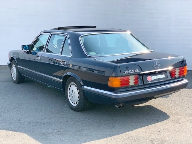 MERCEDES-BENZ 560