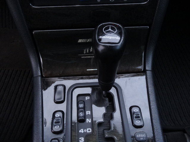 MERCEDES-BENZ E 55 AMG