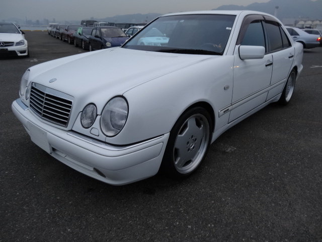 MERCEDES-BENZ E 55 AMG