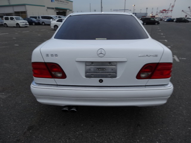 MERCEDES-BENZ E 55 AMG