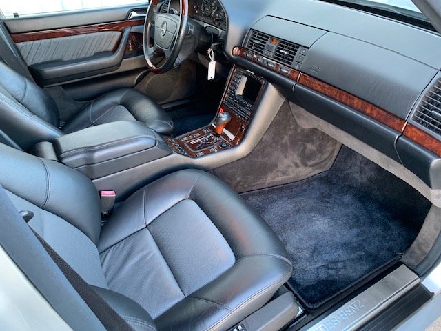 MERCEDES-BENZ S 600