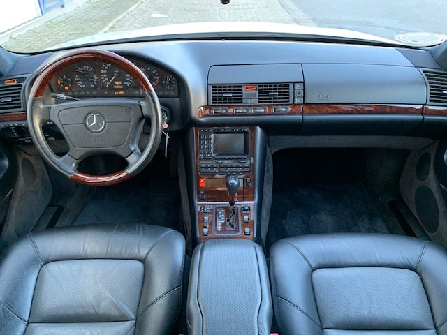 MERCEDES-BENZ S 600