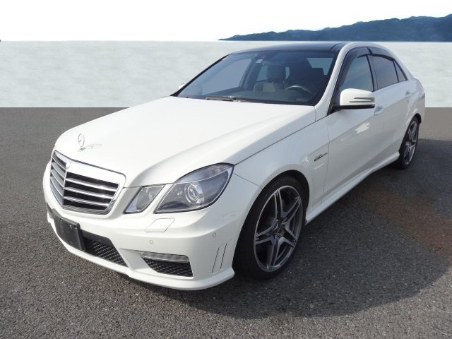 MERCEDES-BENZ E 63 AMG