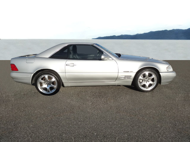 Mercedes-BenzSL 320