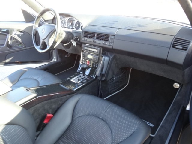 MERCEDES-BENZ SL 320