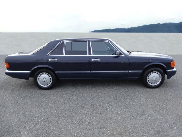 Mercedes-Benz560