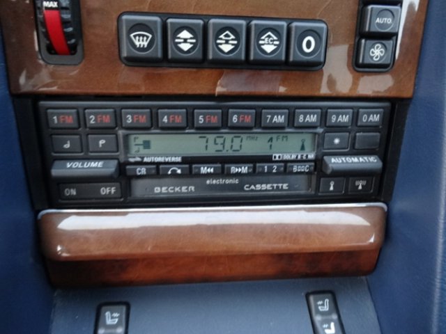 MERCEDES-BENZ 560
