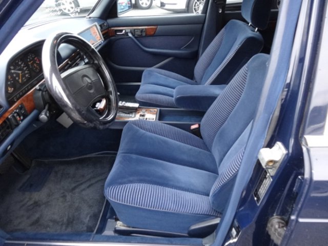 MERCEDES-BENZ 560