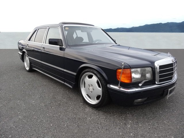 MERCEDES-BENZ 560