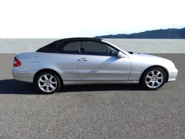 Mercedes-BenzCLK 320