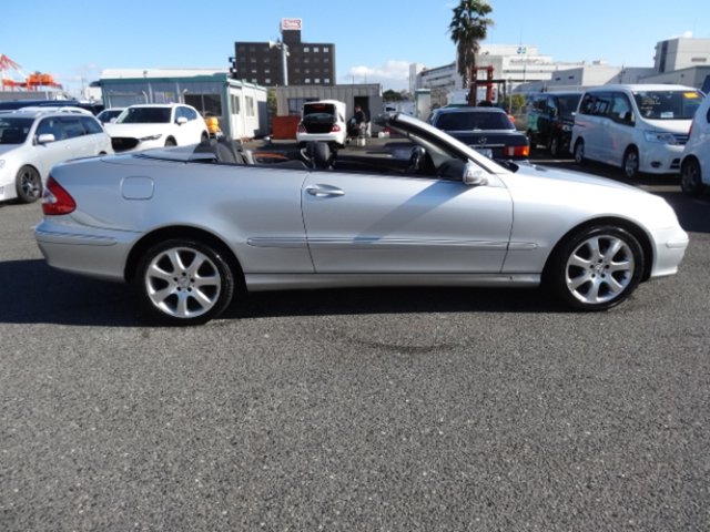 MERCEDES-BENZ CLK 320