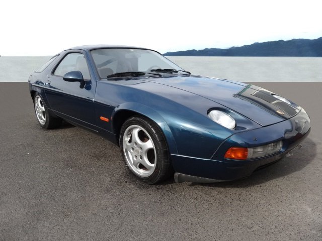 PORSCHE 928