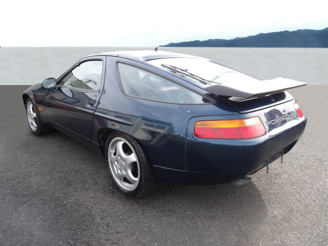 PORSCHE 928